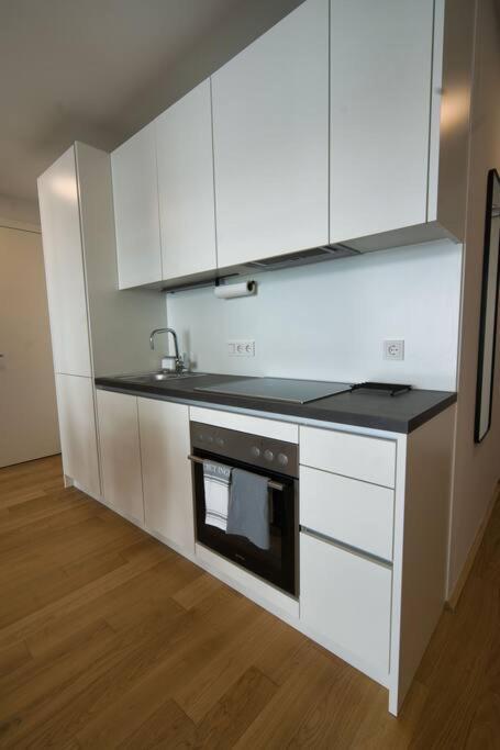 Modern Apartment Near Stadtpark Vienne Extérieur photo