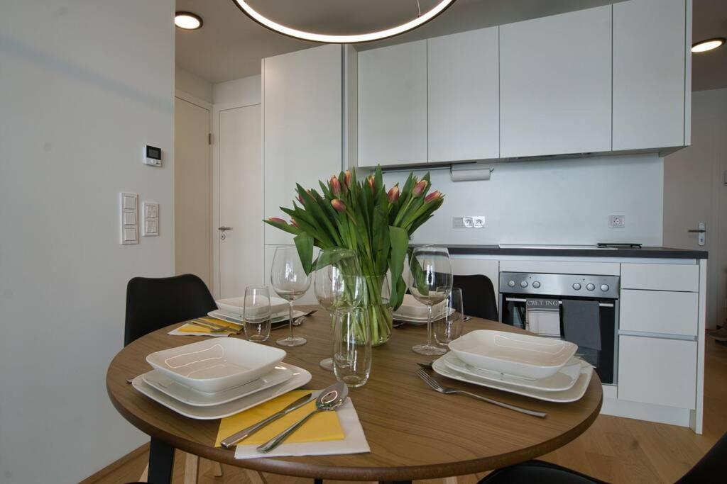 Modern Apartment Near Stadtpark Vienne Extérieur photo