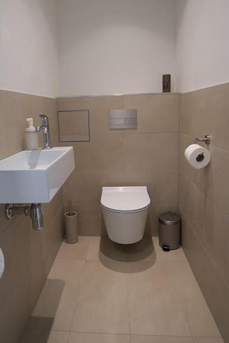 Modern Apartment Near Stadtpark Vienne Extérieur photo