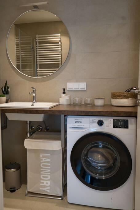 Modern Apartment Near Stadtpark Vienne Extérieur photo